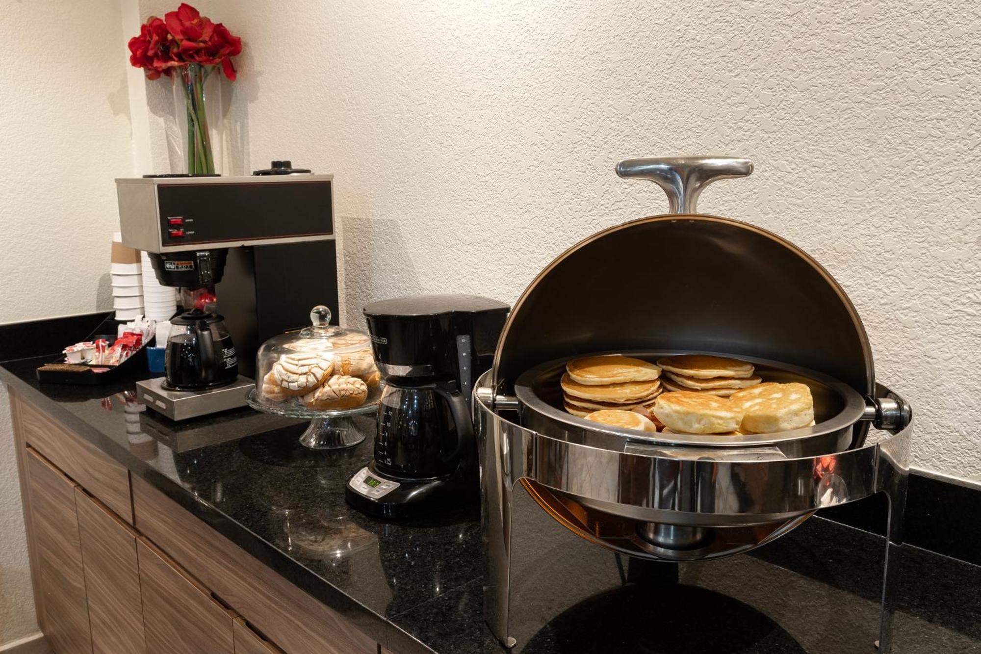 Hotel Quinta San Carlos Inn Manuel Valdez Екстер'єр фото